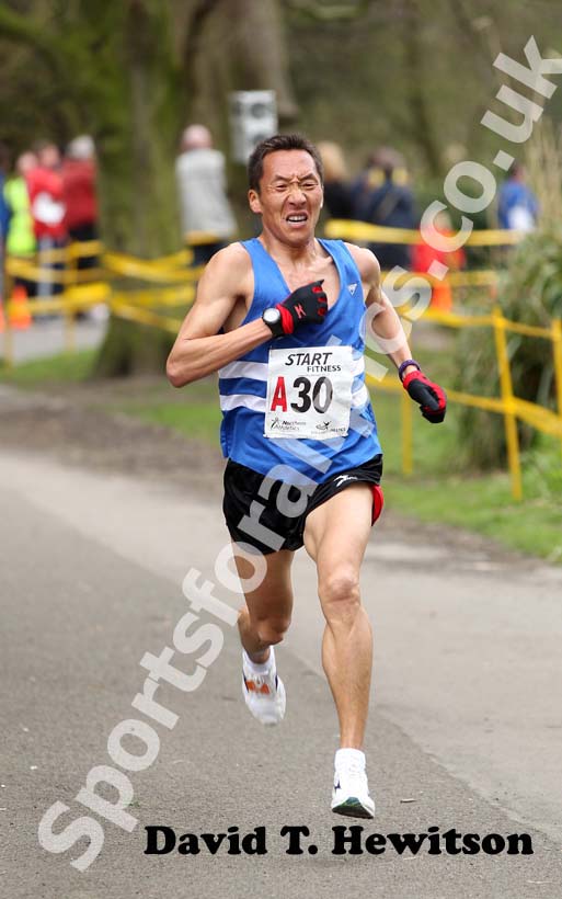 Serod Batochir (Morpeth Harriers) leads the Northern 12 Stage Relay.